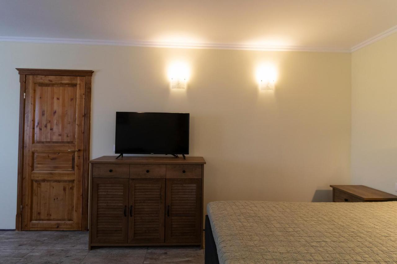 Taverna & Rooms Sutivan Εξωτερικό φωτογραφία