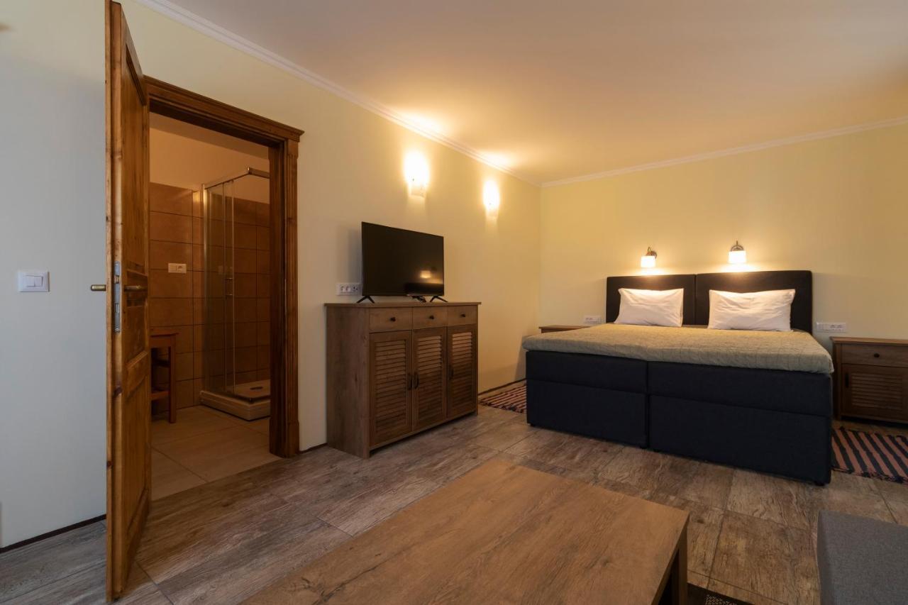 Taverna & Rooms Sutivan Εξωτερικό φωτογραφία