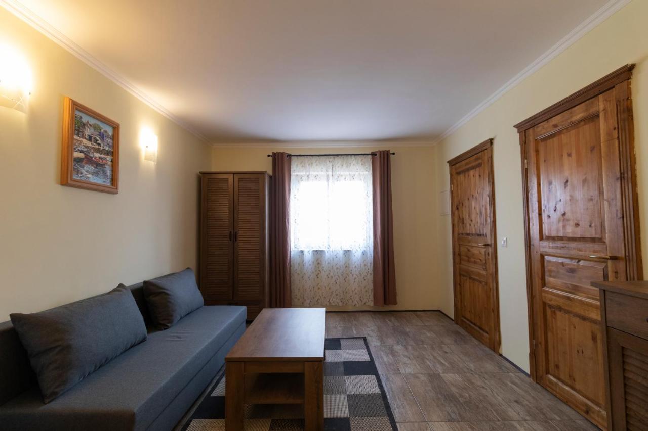 Taverna & Rooms Sutivan Εξωτερικό φωτογραφία