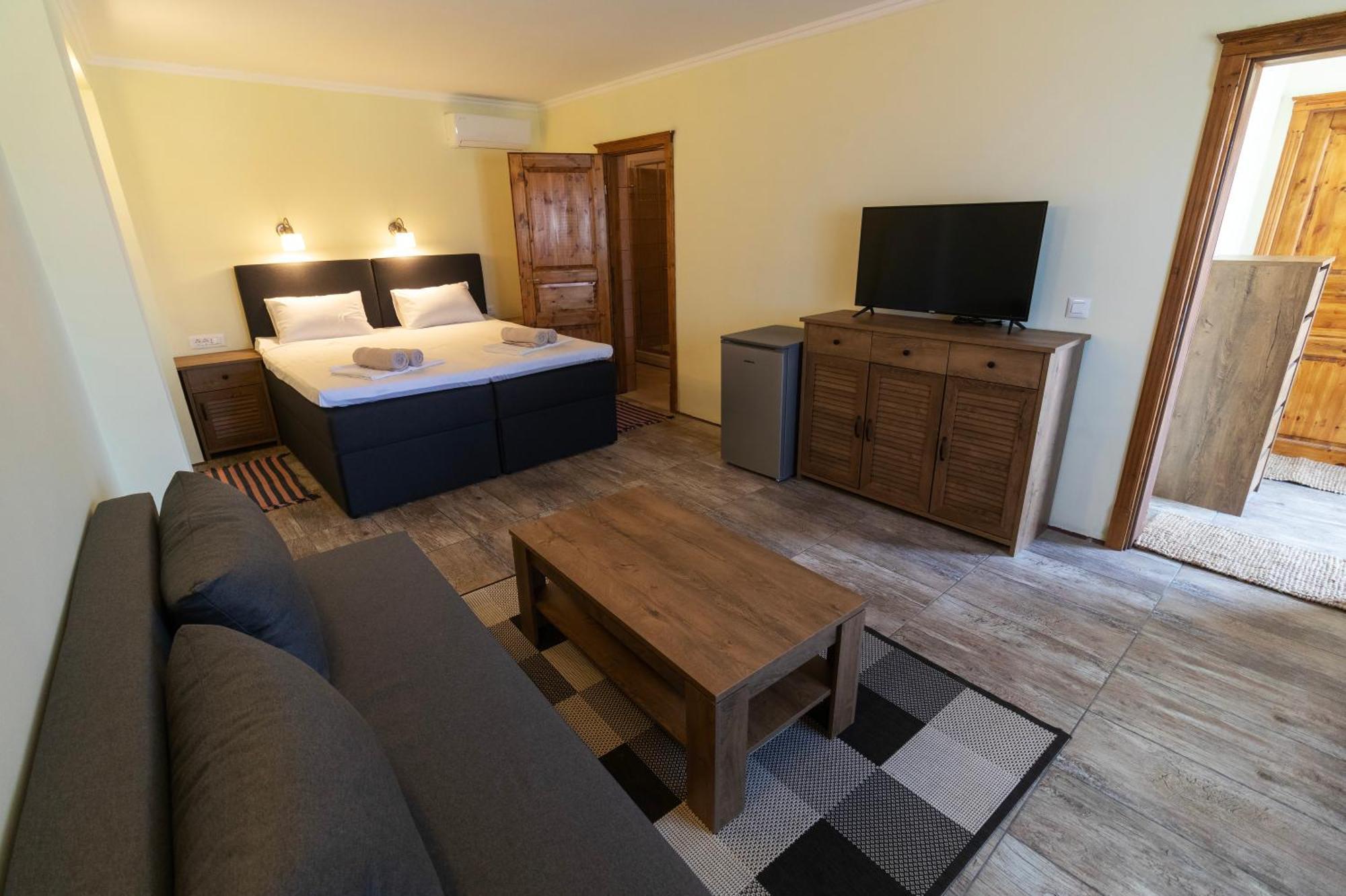 Taverna & Rooms Sutivan Εξωτερικό φωτογραφία