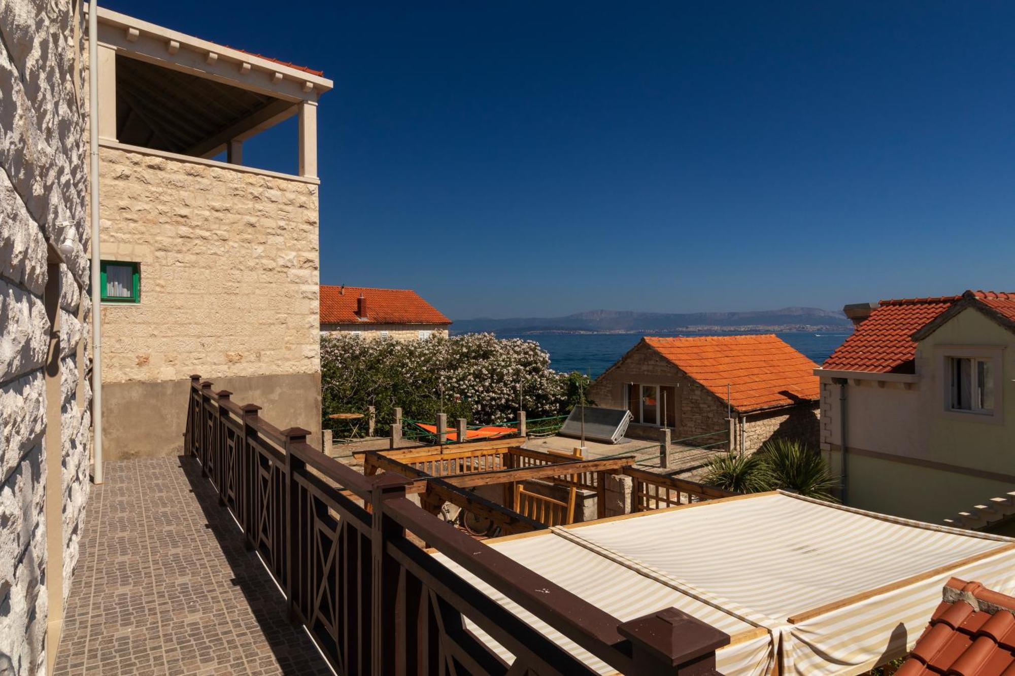 Taverna & Rooms Sutivan Εξωτερικό φωτογραφία