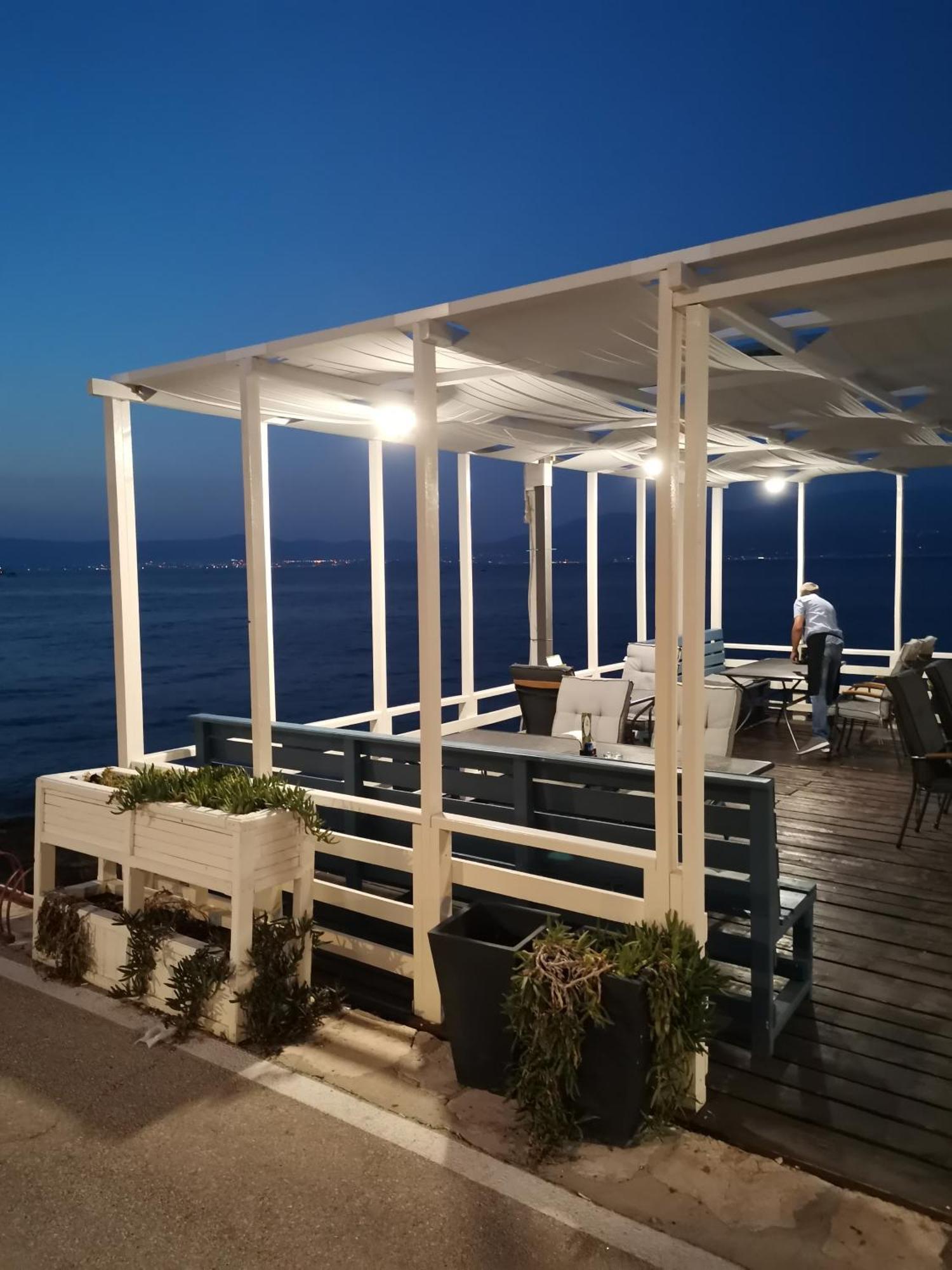 Taverna & Rooms Sutivan Εξωτερικό φωτογραφία