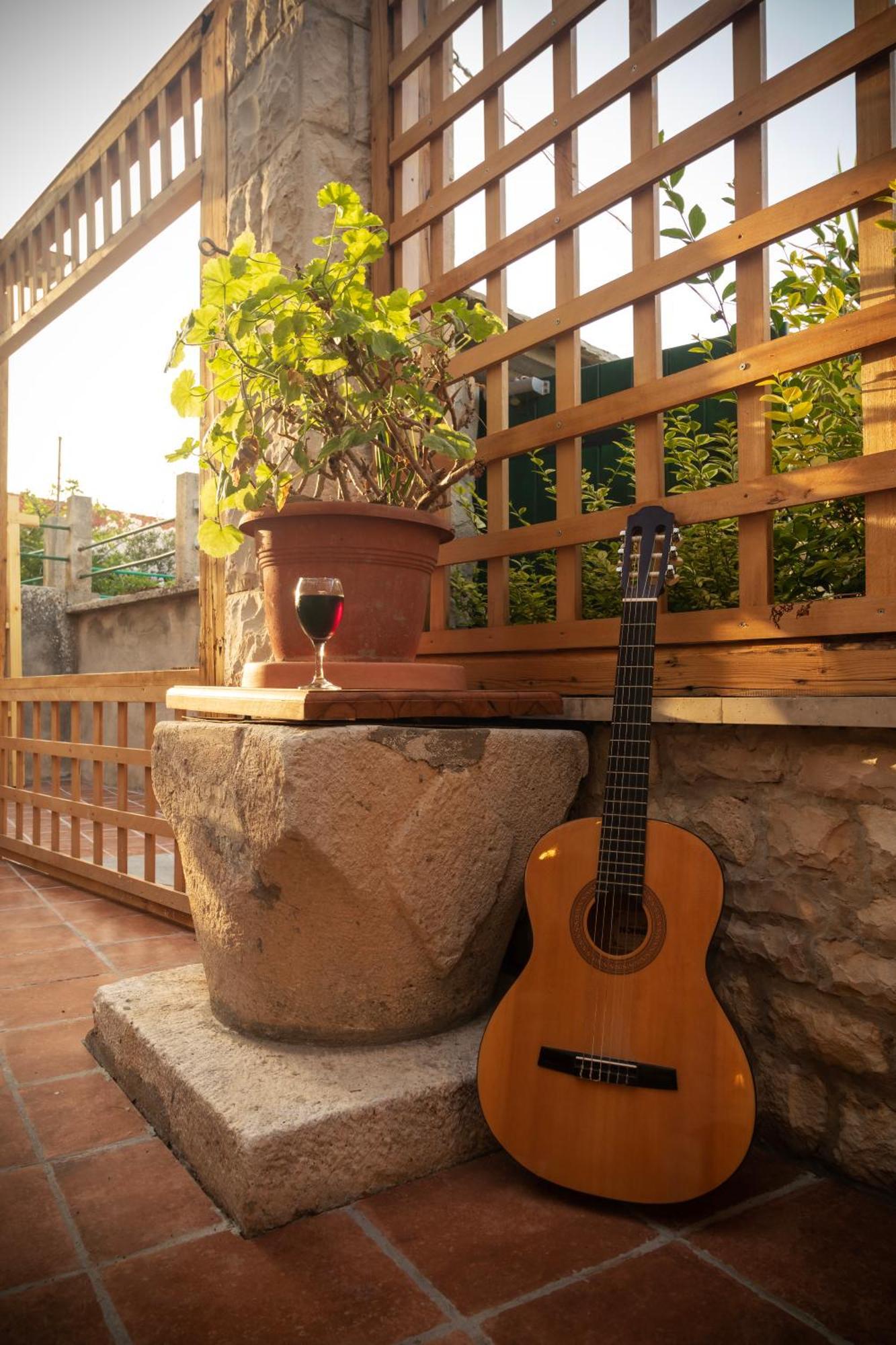 Taverna & Rooms Sutivan Εξωτερικό φωτογραφία