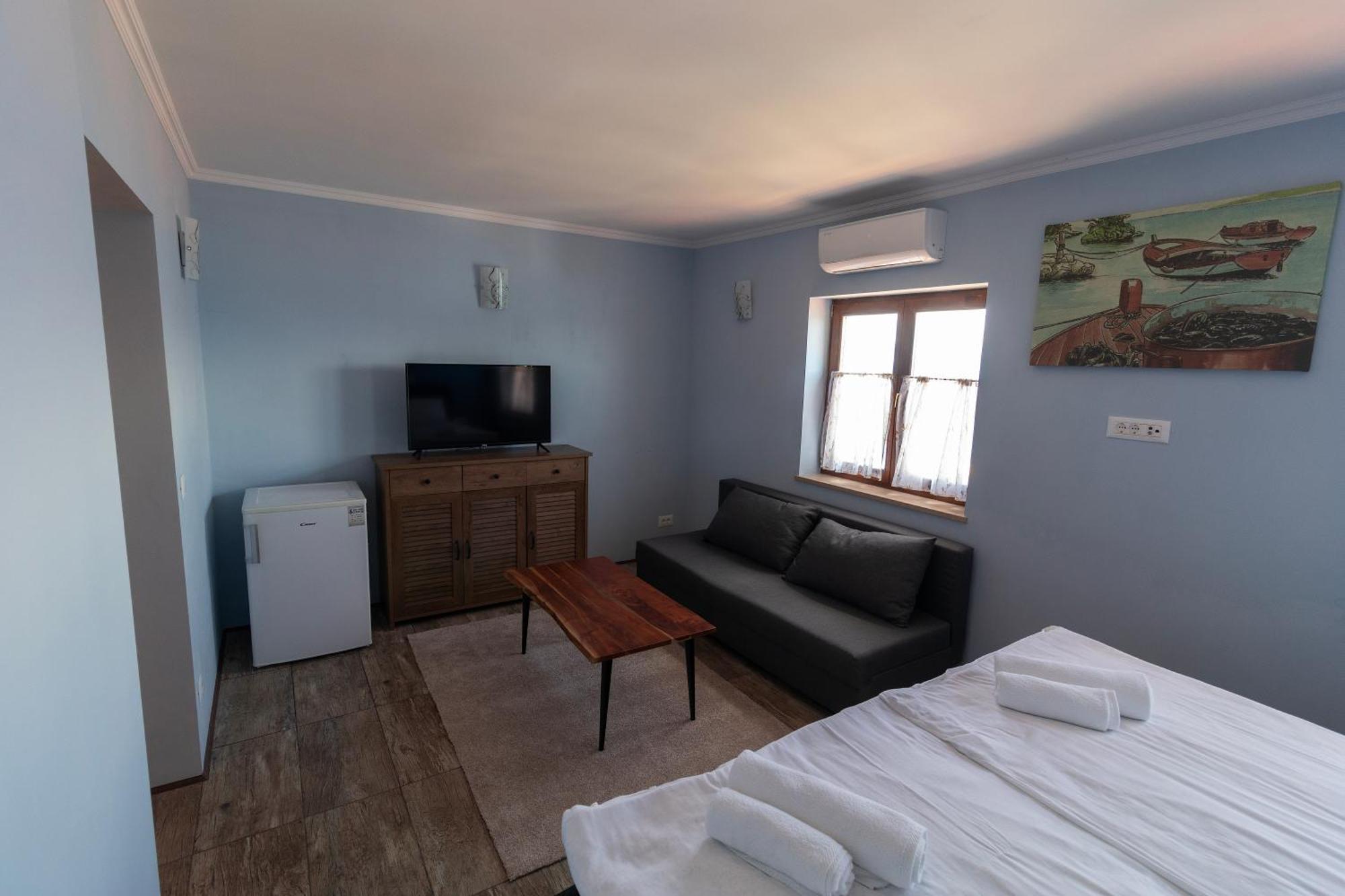 Taverna & Rooms Sutivan Εξωτερικό φωτογραφία