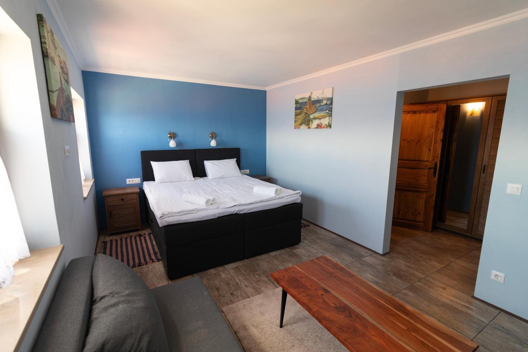 Taverna & Rooms Sutivan Εξωτερικό φωτογραφία